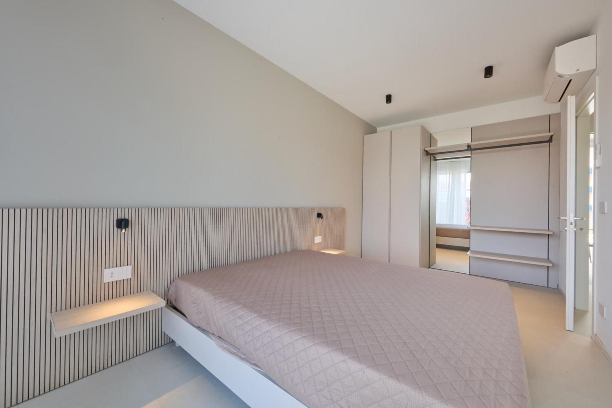 Venice Apartment *